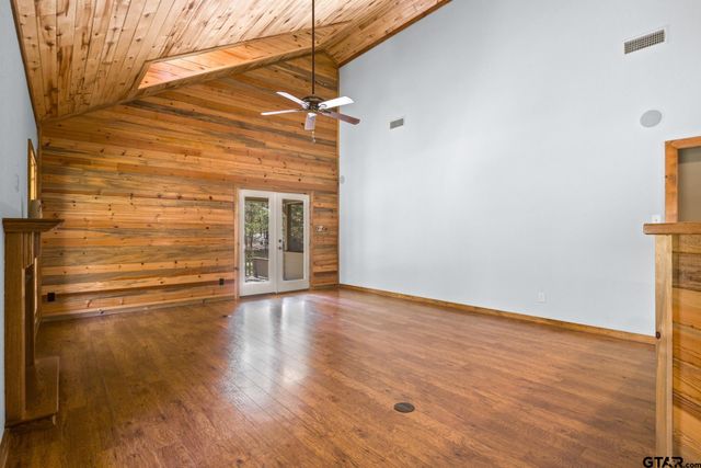 153 County Road 2433, Pittsburg, TX 75686