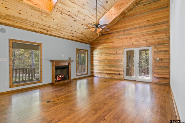 153 County Road 2433, Pittsburg, TX 75686