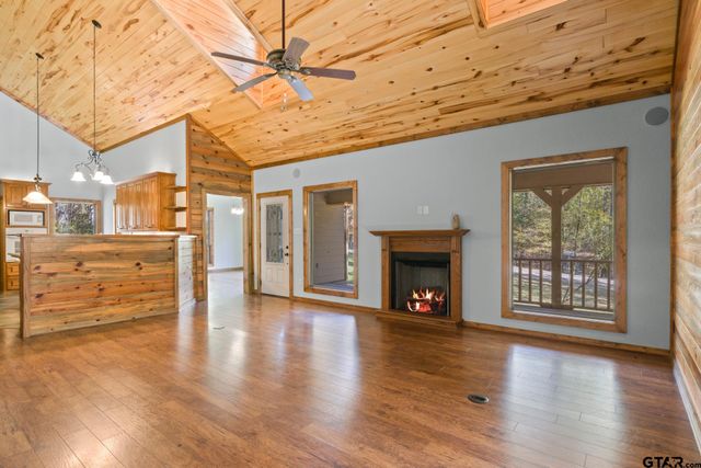 153 County Road 2433, Pittsburg, TX 75686