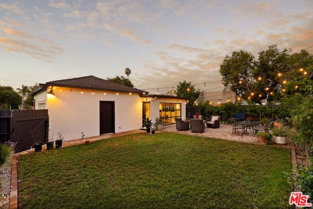 5592 W 82nd Street, Los Angeles, CA 90045
