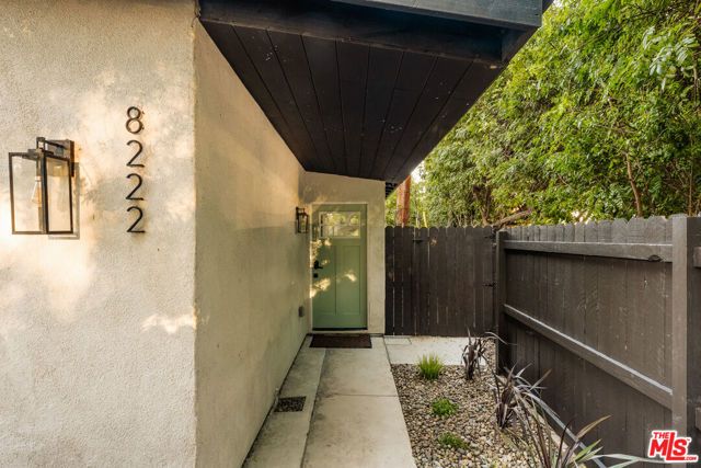 5592 W 82nd Street, Los Angeles, CA 90045