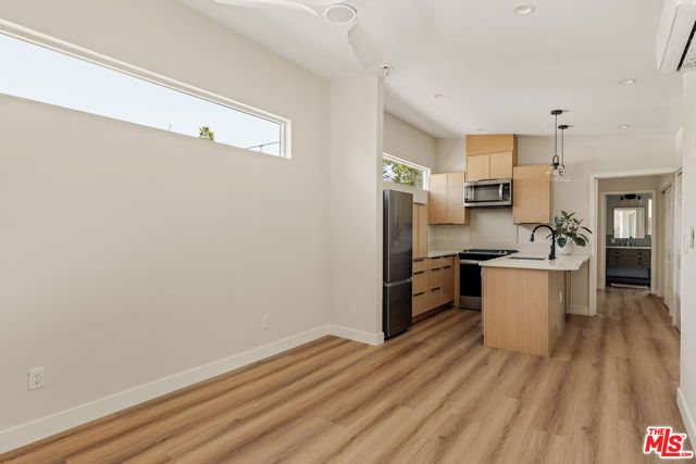 5592 W 82nd Street, Los Angeles, CA 90045