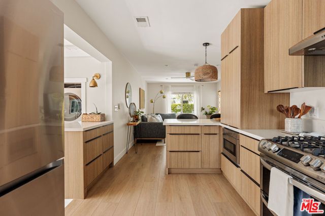5592 W 82nd Street, Los Angeles, CA 90045