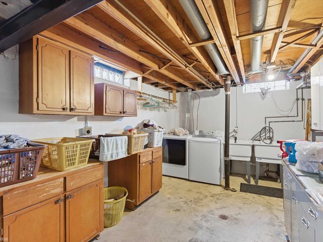 35842 Malibu Drive, Sterling Heights, MI 48312