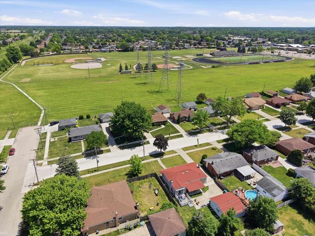 35842 Malibu Drive, Sterling Heights, MI 48312