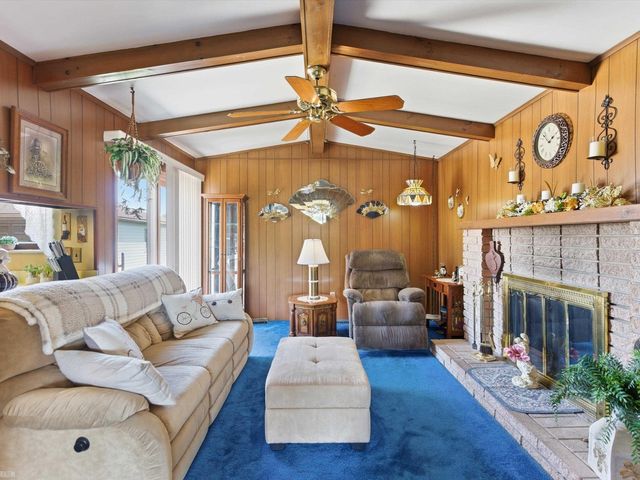 35842 Malibu Drive, Sterling Heights, MI 48312
