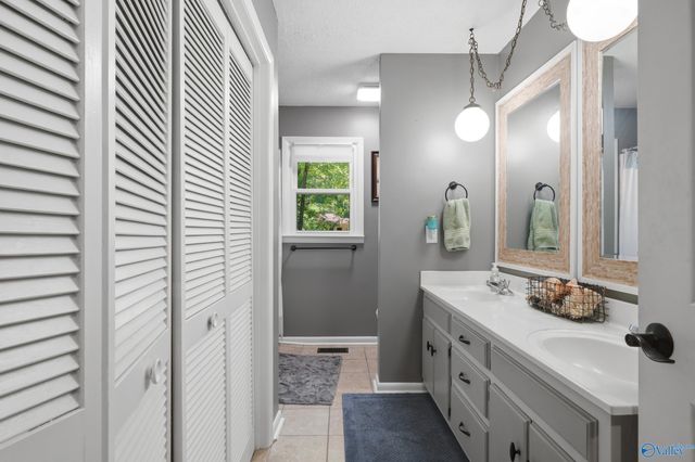 2616 SE Galahad Drive, Huntsville, AL 35803