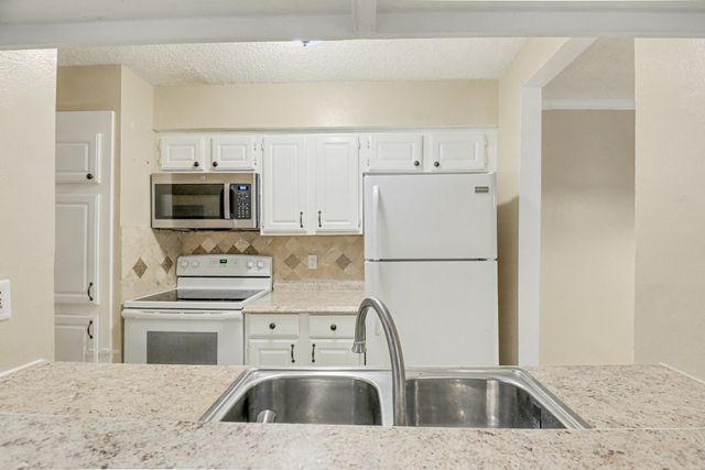 5300 Keller Springs Road 2090, Dallas, TX 75248