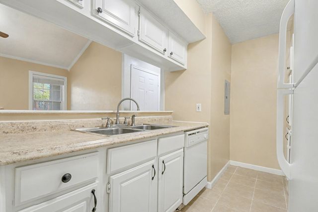 5300 Keller Springs Road 2090, Dallas, TX 75248