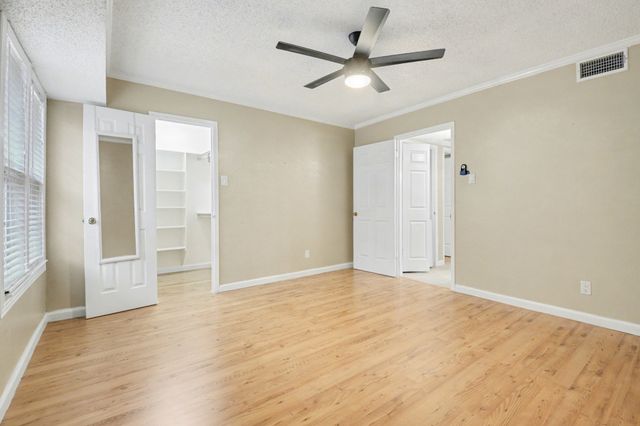 5300 Keller Springs Road 2090, Dallas, TX 75248