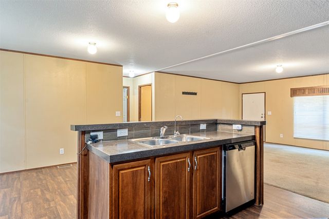 327 Whispering Trail, Gun Barrel City, TX 75156