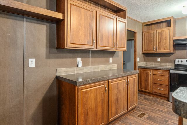 327 Whispering Trail, Gun Barrel City, TX 75156