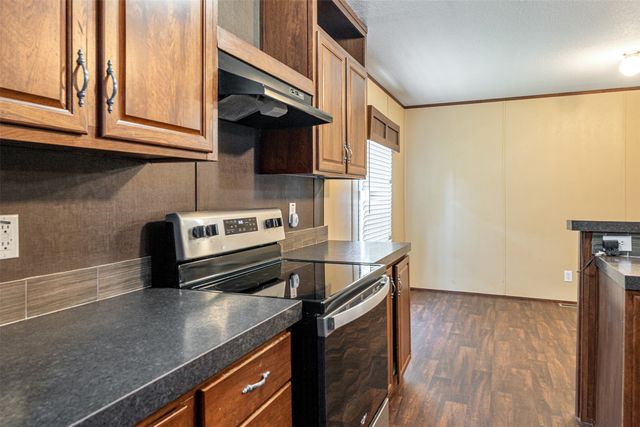 327 Whispering Trail, Gun Barrel City, TX 75156