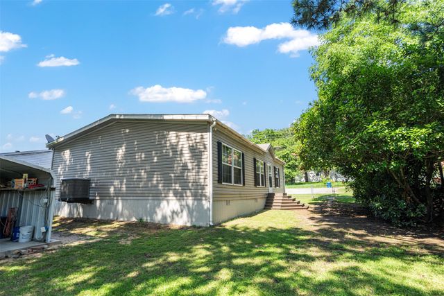 327 Whispering Trail, Gun Barrel City, TX 75156