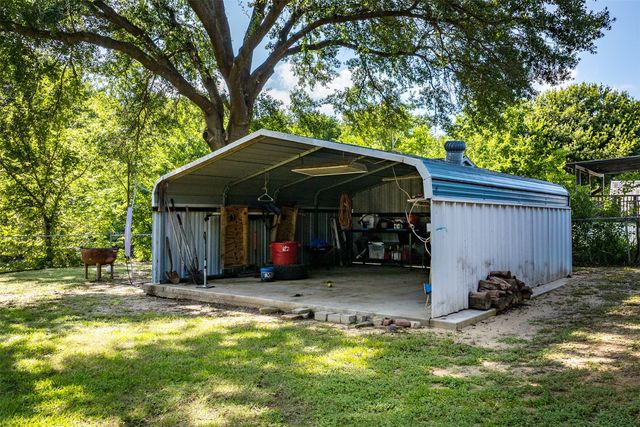 327 Whispering Trail, Gun Barrel City, TX 75156