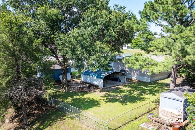 327 Whispering Trail, Gun Barrel City, TX 75156