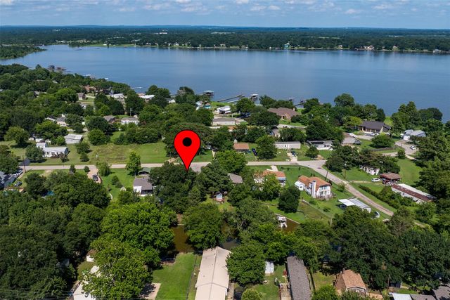 327 Whispering Trail, Gun Barrel City, TX 75156