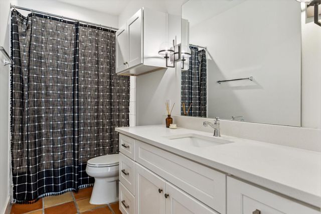 810 E 39th Street, Houston, TX 77022