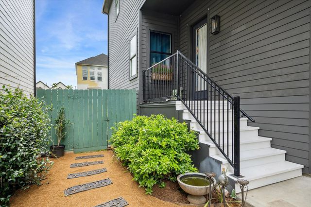 810 E 39th Street, Houston, TX 77022