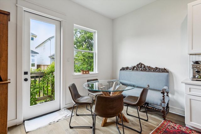 810 E 39th Street, Houston, TX 77022