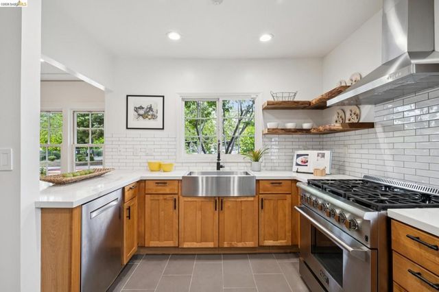 1908 Blake St, Berkeley, CA 94704