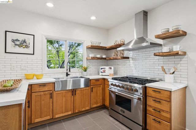 1908 Blake St, Berkeley, CA 94704