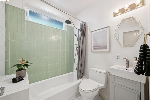 1908 Blake St, Berkeley, CA 94704