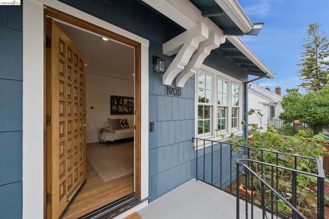 1908 Blake St, Berkeley, CA 94704