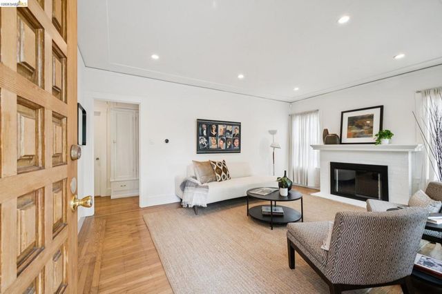 1908 Blake St, Berkeley, CA 94704