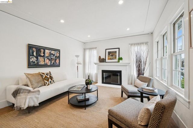 1908 Blake St, Berkeley, CA 94704