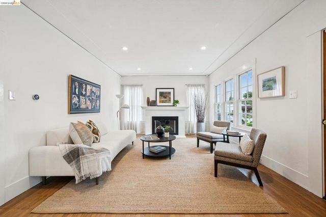 1908 Blake St, Berkeley, CA 94704