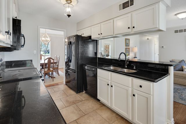 7248 MIMOSA DR, Germantown, TN 38138