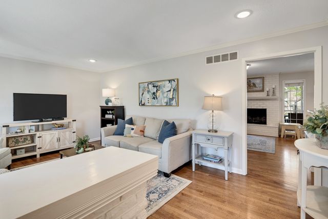 7248 MIMOSA DR, Germantown, TN 38138