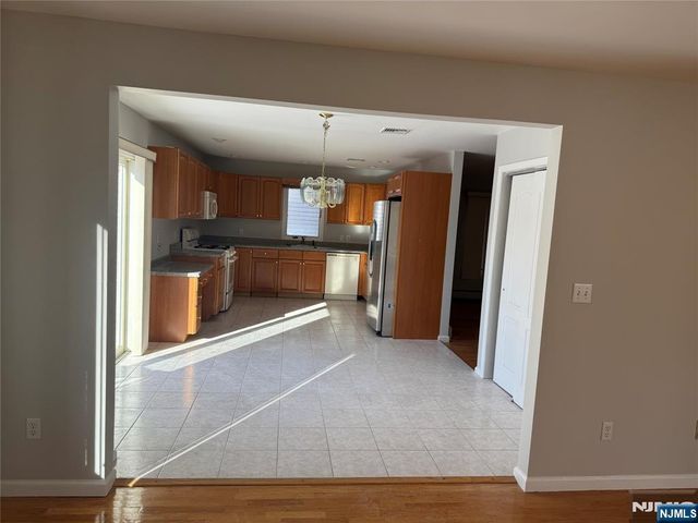 115 Central Boulevard A, Palisades Park, NJ 07650