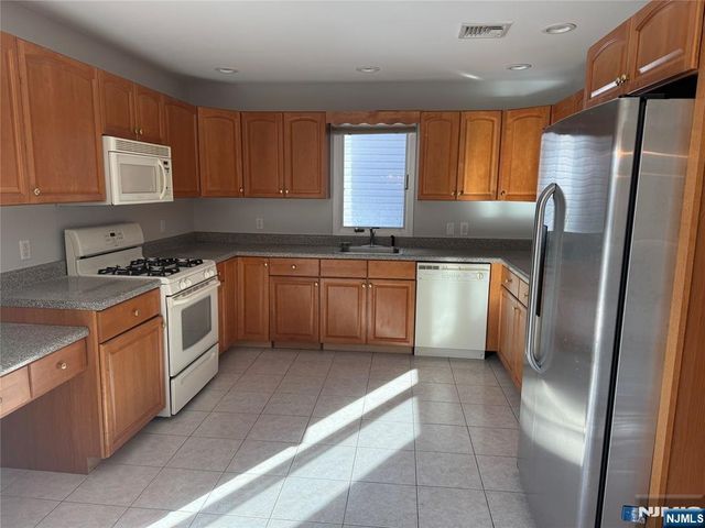 115 Central Boulevard A, Palisades Park, NJ 07650
