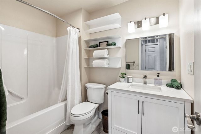 6103 Lackey Road NW, Vaughn, WA 98394