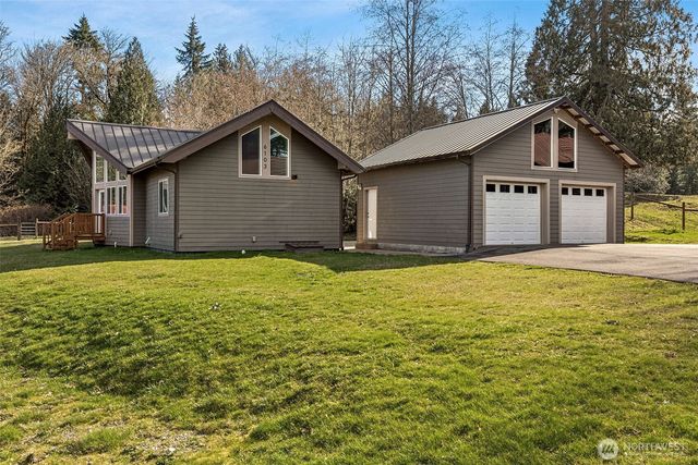 6103 Lackey Road NW, Vaughn, WA 98394