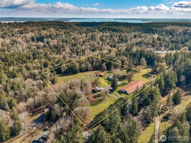 6103 Lackey Road NW, Vaughn, WA 98394