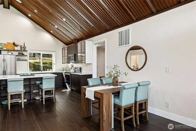 6103 Lackey Road NW, Vaughn, WA 98394