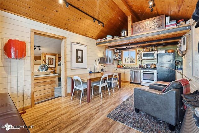 52817 Old East End Road, Homer, AK 99603