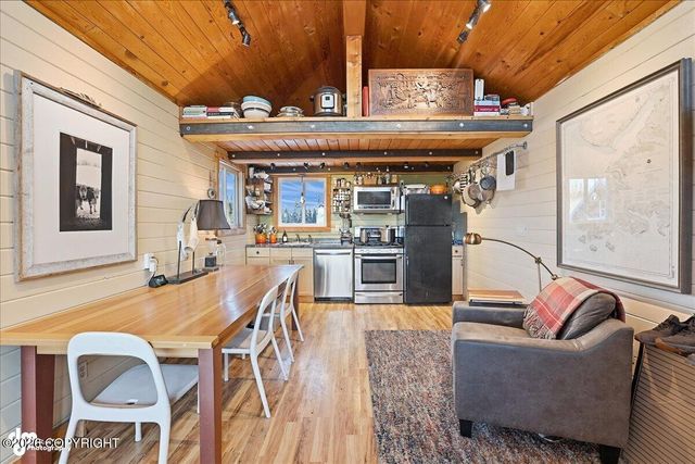 52817 Old East End Road, Homer, AK 99603