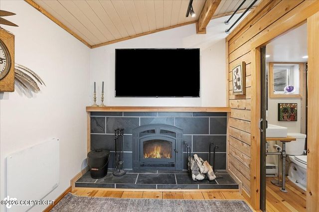 52817 Old East End Road, Homer, AK 99603