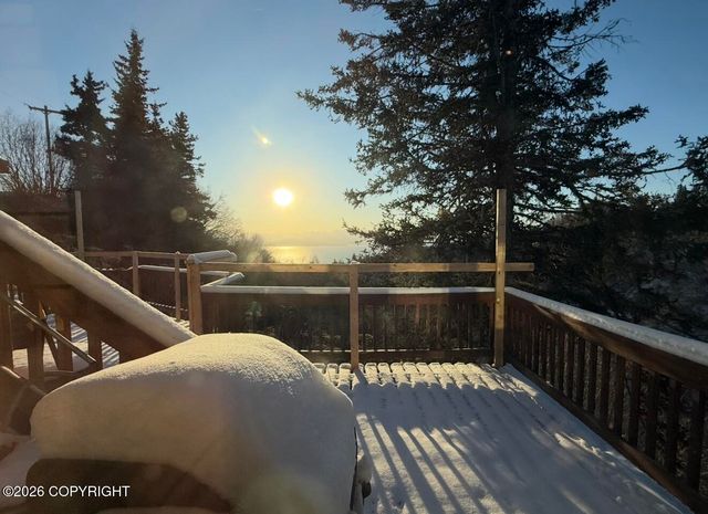 52817 Old East End Road, Homer, AK 99603