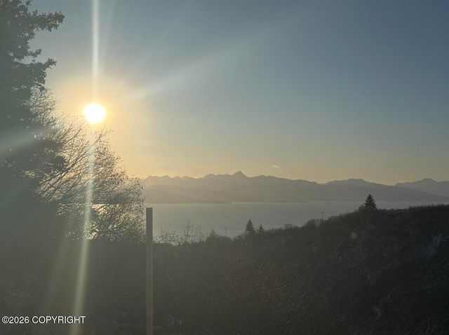 52817 Old East End Road, Homer, AK 99603