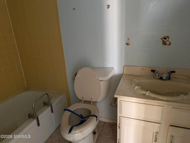 332 Terry Drive, Las Cruces, NM 88007