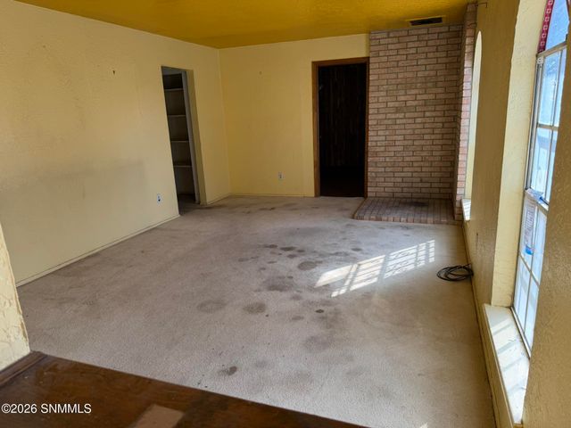 332 Terry Drive, Las Cruces, NM 88007