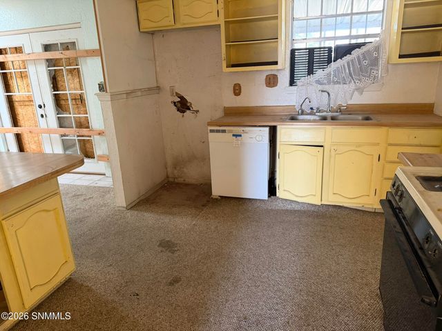 332 Terry Drive, Las Cruces, NM 88007
