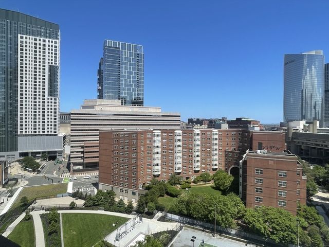9 Hawthorne Place 12F, Boston, MA 02114