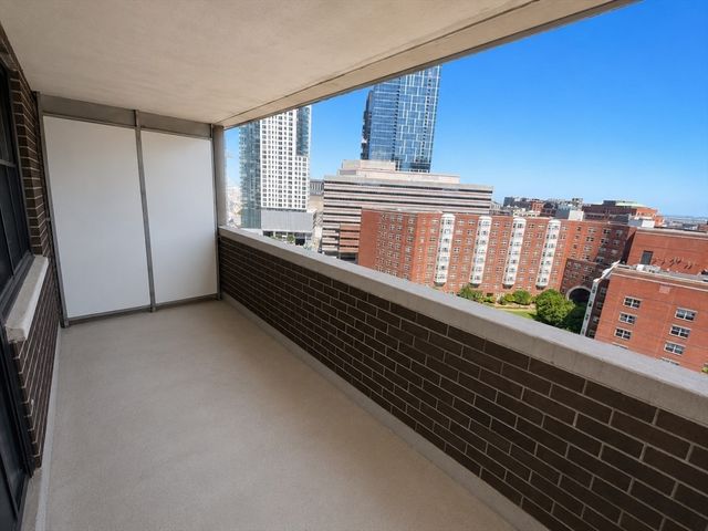 9 Hawthorne Place 12F, Boston, MA 02114