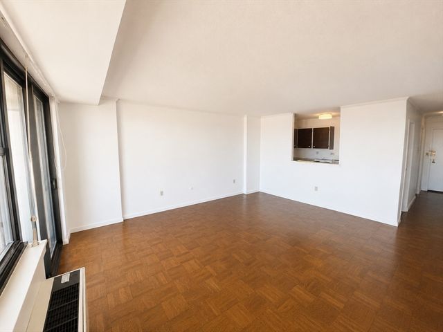 9 Hawthorne Place 12F, Boston, MA 02114